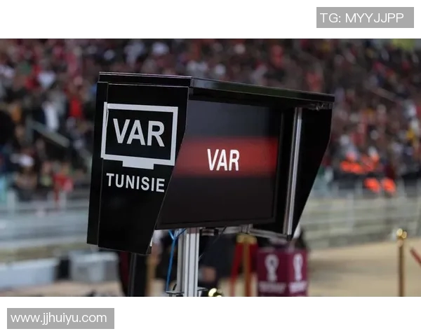 足球联赛中VAR技术应用现状分析与未来优化改进路径探讨