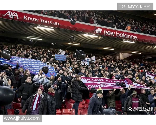 VAR判罚再掀巨大争议裁判决定引发教练强烈不满矛头直指执法公正性 VAR判罚再掀巨大争议裁判决定引发教练强烈不满矛头直指执法公正性